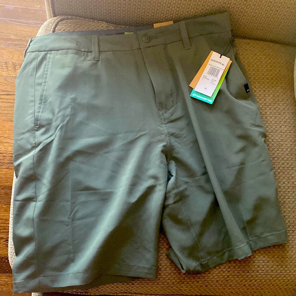 Quicksilver shorts | army green